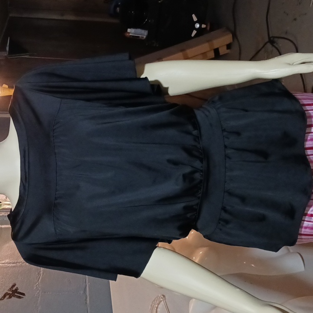 Candies Silky Black Open Back Ruffled Short Sleeve Blouse Sz M